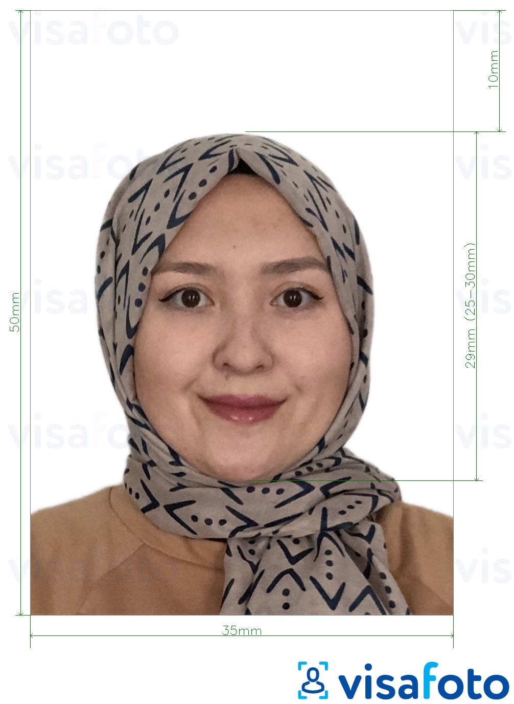 Exemplu de fotografie pentru Malaezia Passport 35 x 50 mm fundal alb cu aceeași dimensiune indicată